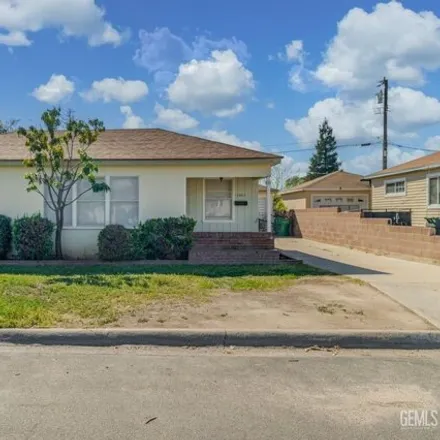 Buy this 3 bed house on 2983 Worthington Avenue in Kern County, CA 93308