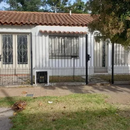 Buy this 2 bed house on Gabriela Mistral 1278 in Partido de Lomas de Zamora, B1828 HGV Villa Centenario