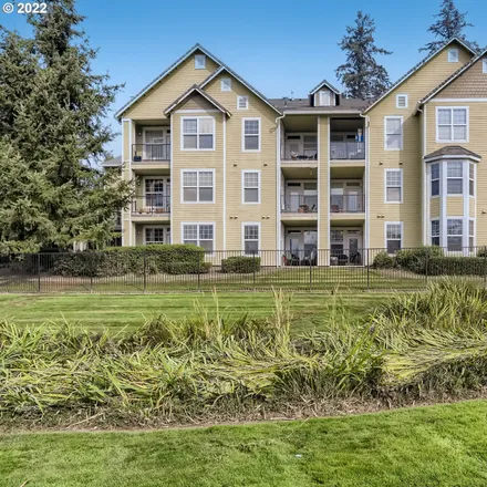 Buy this 3 bed condo on 400 Summerlinn Drive in West Linn, OR 97068
