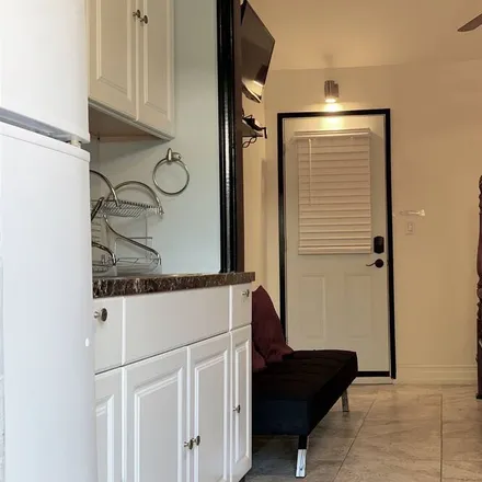 Rent this 1 bed townhouse on Burbank