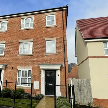 Rent this 4 bed house on 60 Fuller Way in Stowmarket, IP14 1XH