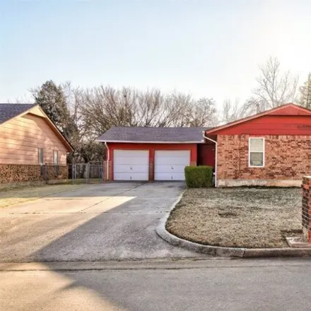 Buy this 3 bed house on 538 East Cardinal Place in Midwest City, OK 73130
