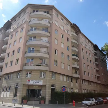 Rent this 2 bed apartment on 38 Rue Paul Verlaine in 69100 Villeurbanne, France