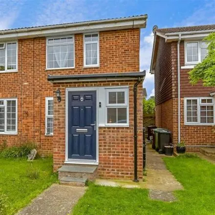 Buy this 2 bed house on Sovereigns Way in Marden, TN12 9QF