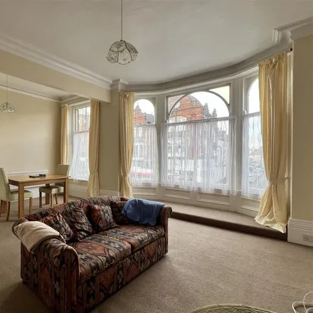 Image 3 - Contrast, Falsgrave Road, Scarborough, YO12 5AZ, United Kingdom - Apartment for rent