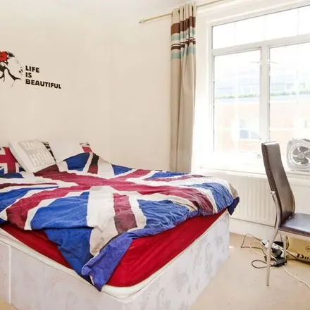 Rent this 2 bed apartment on Hampden Gurney CofE Primary School in Forset Street, London