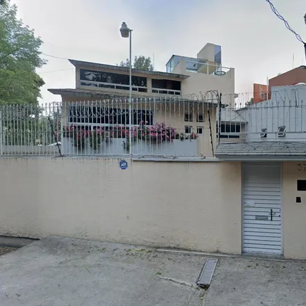 Buy this 12 bed house on Privada Ailes 37 in 52990 Atizapán de Zaragoza, MEX