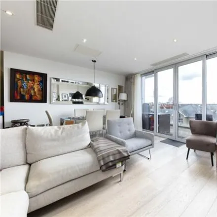 Image 3 - Lincoln House, 30 Keswick Road, London, SW15 2JT, United Kingdom - House for sale