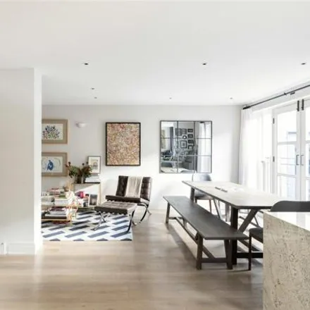 Buy this 2 bed house on Golden Cross Mews in London, W11 1DZ