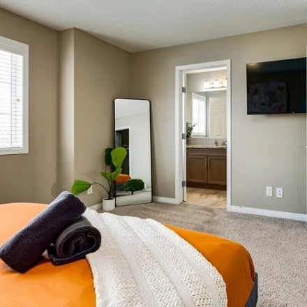 Image 7 - Luxstone, Airdrie, AB T4B 2R9, Canada - House for rent