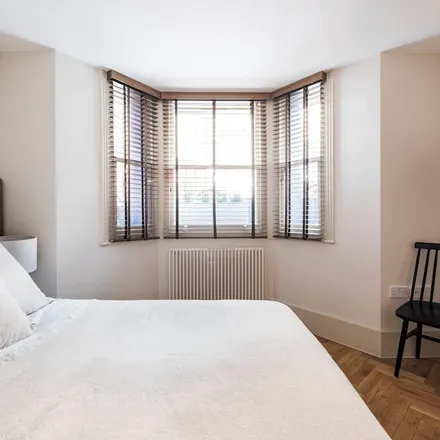 Rent this 1 bed apartment on London in W11 1EN, United Kingdom
