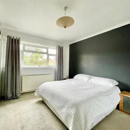 Image 5 - Chewton Edge Bed & Breakfast, Ringwood Road, Highcliffe-on-Sea, BH23 5RF, United Kingdom - House for sale