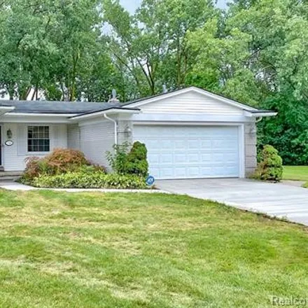 Buy this 3 bed house on 17161 Morrison Street in Southfield, MI 48076
