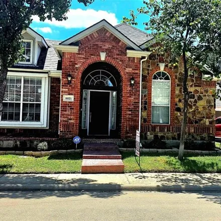 Buy this 3 bed house on 8821 Crescent Ct in Irving, Texas