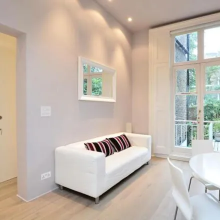 Rent this 2 bed apartment on 117 Warwick Road in London, SW5 9EZ