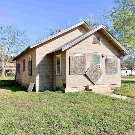 Buy this 2 bed house on 374 West Harrison Avenue in Arkansas City, KS 67005