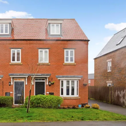 Buy this 3 bed duplex on The Robins in Adderbury, OX17 3FN