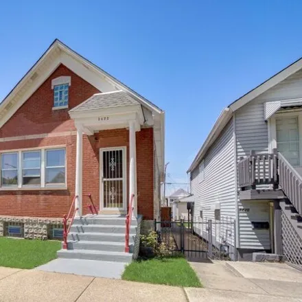 Buy this 5 bed house on 3422 South Hermitage Avenue in Chicago, IL 60608