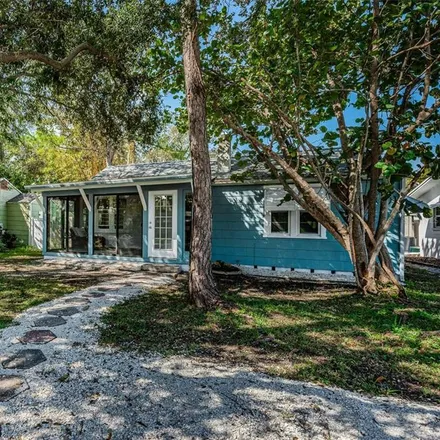 Image 1 - 3019 Clinton Street South, Saint Petersburg, FL 33707, USA - House for sale