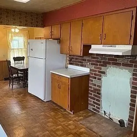 Image 7 - 8747 East Market Street, Howland Center, Howland Township, OH 44484, USA - House for sale