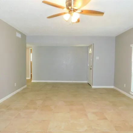 Image 4 - 1120 Winterwood Drive, Lewisville, TX 75067, USA - House for rent