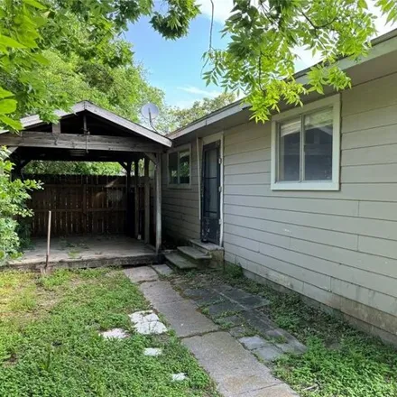 Rent this 2 bed house on 509 Stimpson St Unit 1/2 in Baytown, Texas