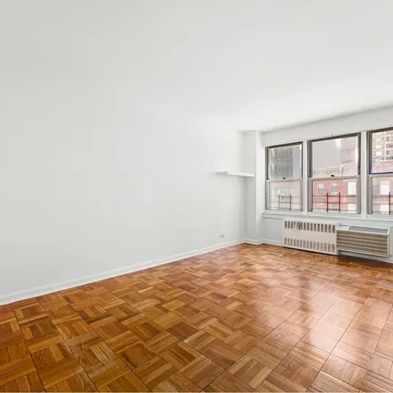 Image 3 - Murray Hill Mews, 159 East 37th Street, New York, NY 10016, USA - Apartment for rent