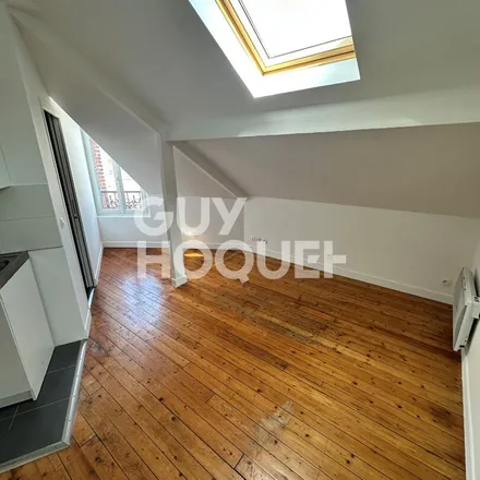 Rent this 2 bed apartment on Avenue Bobby Sands in 77500 Chelles, France