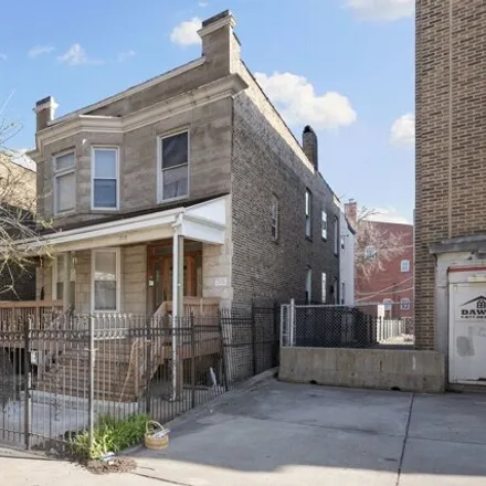 Buy this 1studio house on 1719 West Greenleaf Avenue in Chicago, IL 60645