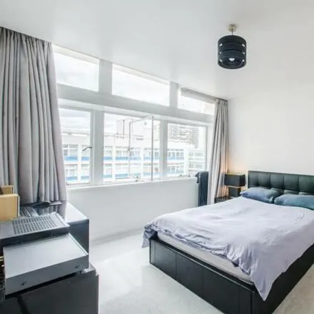 Image 3 - Metro Central Heights, 119 Newington Causeway, London, SE1 6DQ, United Kingdom - Apartment for sale