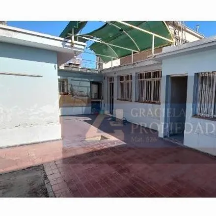 Buy this 4 bed house on Neuquén 413 in Barrio Trapiche I, Godoy Cruz