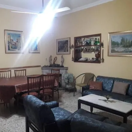 Buy this 2 bed house on Comodoro Py 1299 in Adrogué, Argentina
