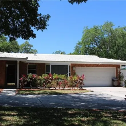 Rent this 3 bed house on 5706 97th Way North in Bay Pines, Pinellas County