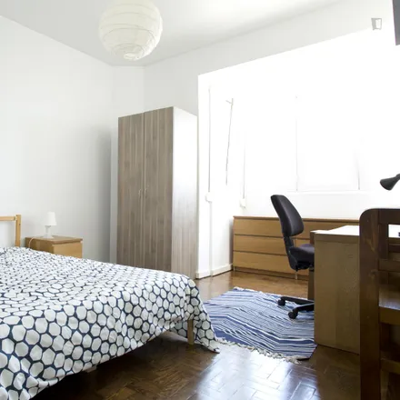 Rent this 4 bed room on Largo João Vaz in 1700-046 Lisbon, Portugal