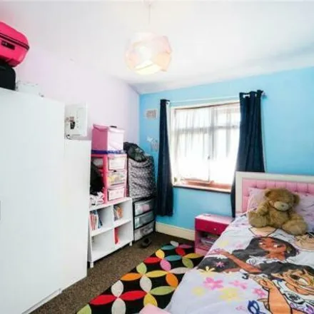Image 8 - Dorothy Barley Infants' School, Davington Road, London, RM8 2LL, United Kingdom - Townhouse for sale