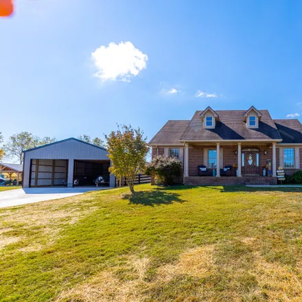 Buy this 6 bed house on 836 North Homestead Lane in Lancaster, KY 40444