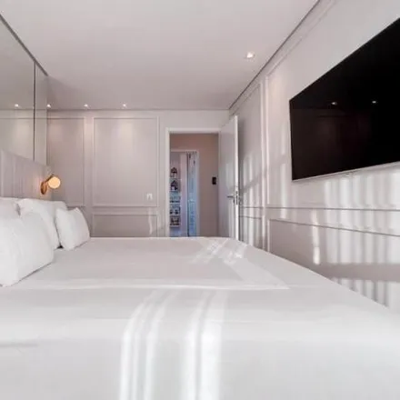 Buy this 3 bed apartment on Edificio Luminus in Avenida Duque de Caxias, Vila Operária