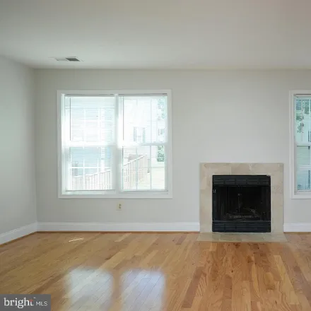 Image 9 - 124 Barnsfield Court, Gaithersburg, MD 20878, USA - Townhouse for rent