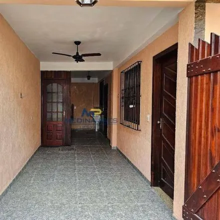 Buy this 3 bed house on Rua Expedicionário Celso Barros Lima in Colubandê, São Gonçalo - RJ