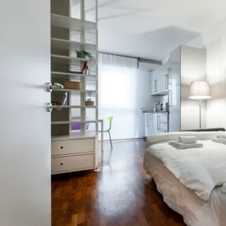 Image 4 - Via Benaco 24, 20139 Milan MI, Italy - Apartment for rent