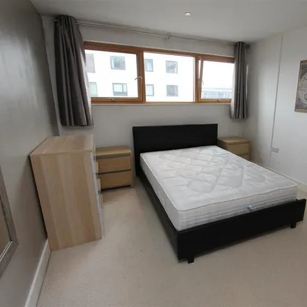Image 4 - The Union, The Parade, Leeds, LS10 1PE, United Kingdom - Apartment for rent