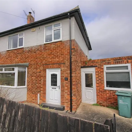 Rent this 3 bed duplex on Green's Beck Road in Stockton-on-Tees, TS18 5AP