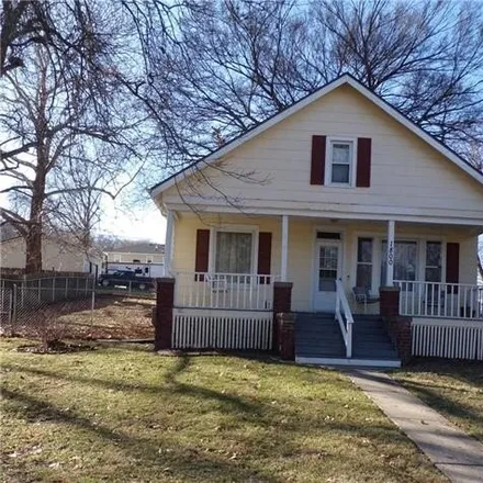 Buy this 2 bed house on 1199 South Street in Leavenworth, KS 66048