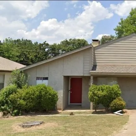 Rent this 2 bed house on 2776 Parkchester Drive in Arlington, TX 76015