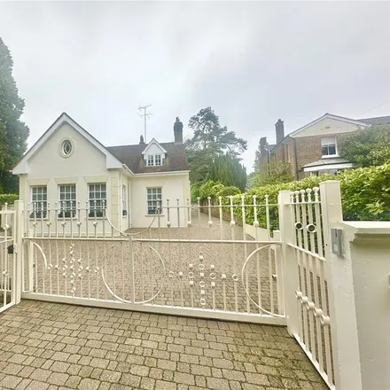 Rent this 6 bed house on Aldenham Road in Letchmore Heath, WD25 8EW