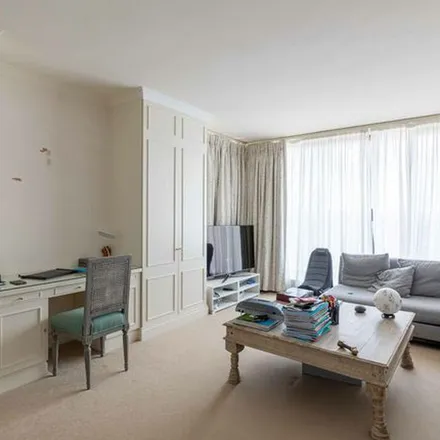 Image 7 - Anhalt Road, London, SW11 4NU, United Kingdom - Apartment for rent