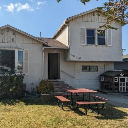 Buy this 3 bed house on 1618 Mabel Avenue in Dos Palos, Merced County