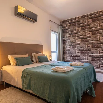 Rent this 1 bed apartment on Pizza à Fatia in Rua Dom Luís I 2A, 1200-149 Lisbon