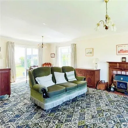 Image 5 - Magnolia Lodge Bed and Breakfast, 27 Beachfield Road, Bembridge, PO35 5TN, United Kingdom - House for sale