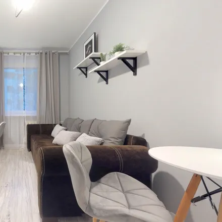 Rent this 5 bed room on Lasek Brzozowy 1 in 02-792 Warsaw, Poland